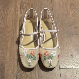 Floral Embroidered Mary Jane Flats